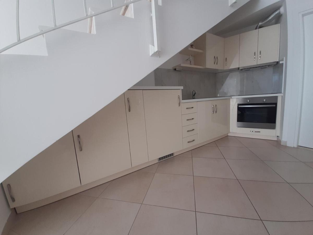 Kela Apartment 3 Sarande Exterior photo